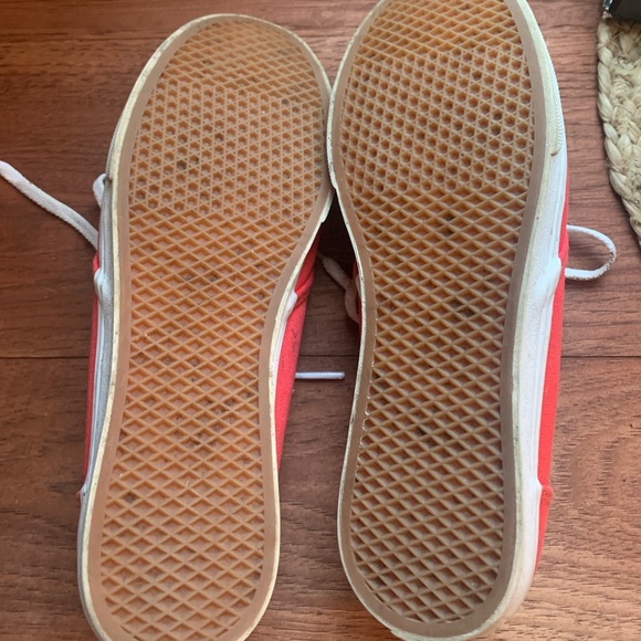 Vans - Picture 3 of 3